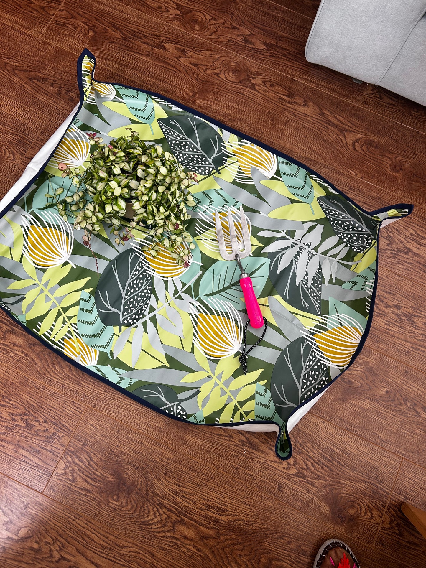 Potting Mats - Various Designs