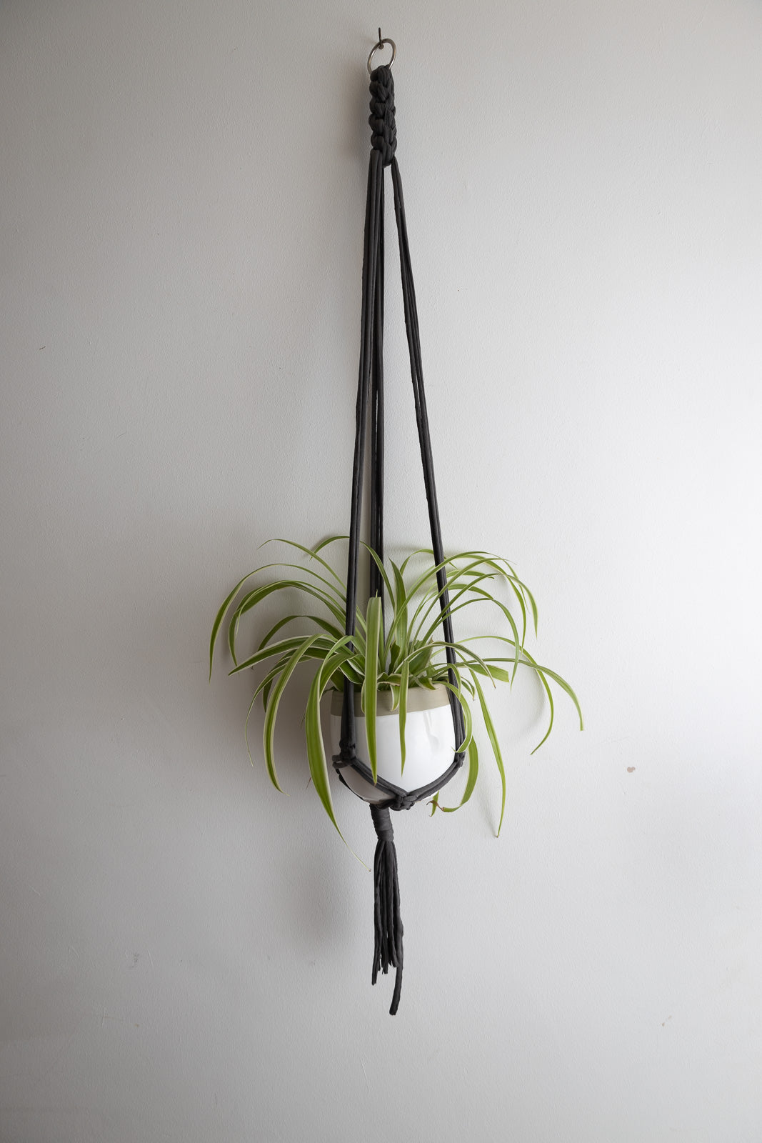 Macrame Hanger Twisted Grey