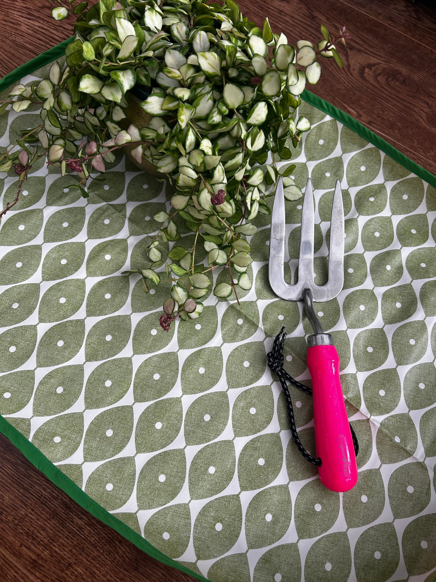 Potting Mats - Various Designs