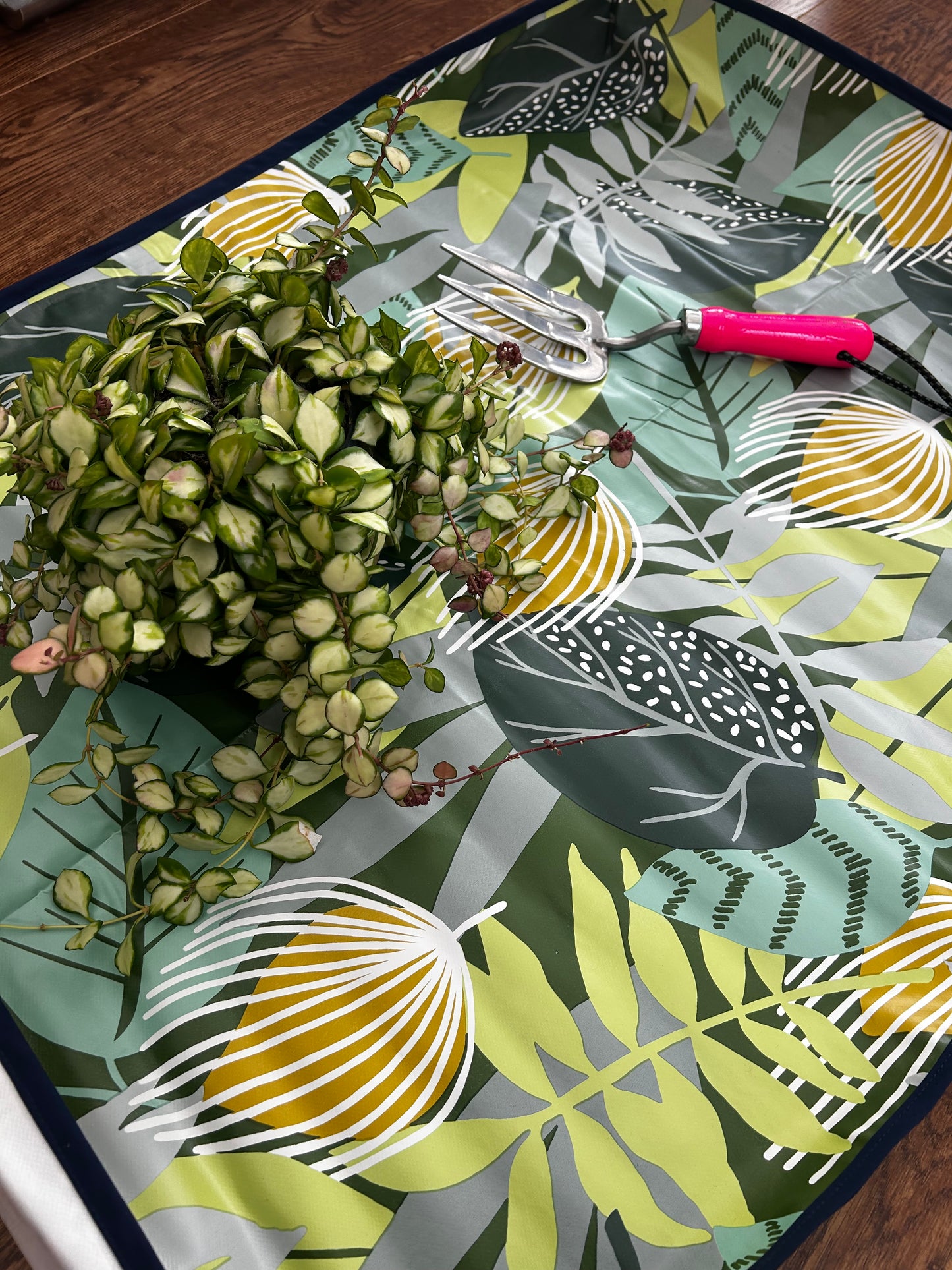 Potting Mats - Various Designs