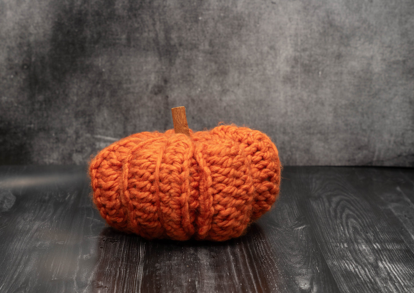 Handmade Crochet Rustic Pumpkins - Cozy Autumn Decor with Cinnamon Stalks