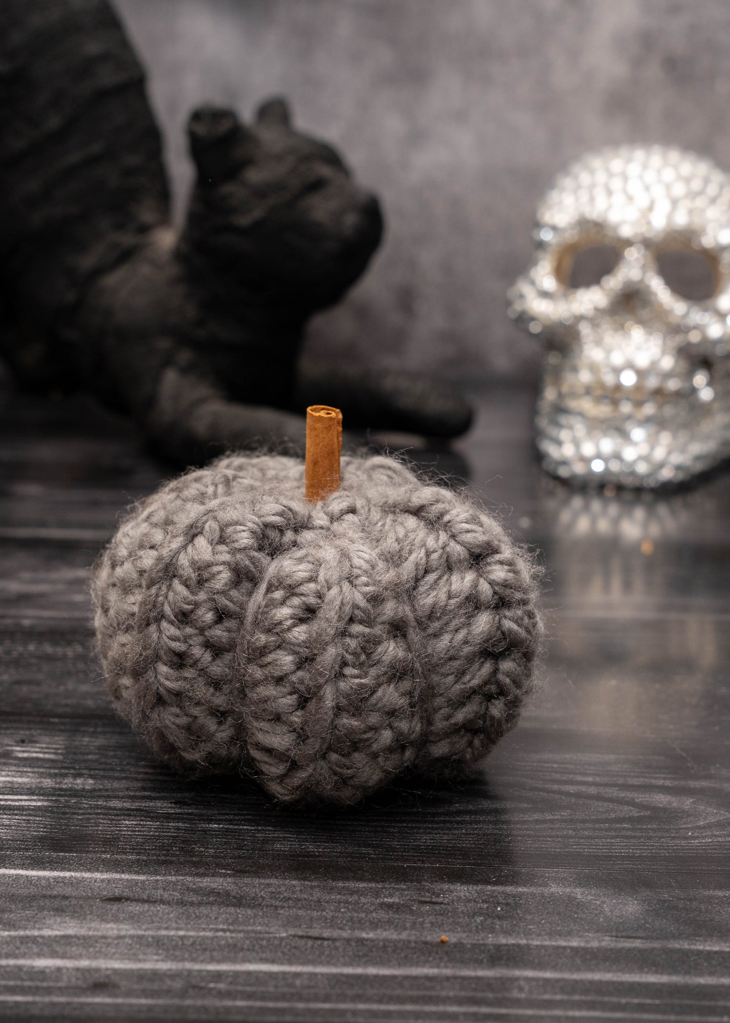 Handmade Crochet Rustic Pumpkins - Cozy Autumn Decor with Cinnamon Stalks