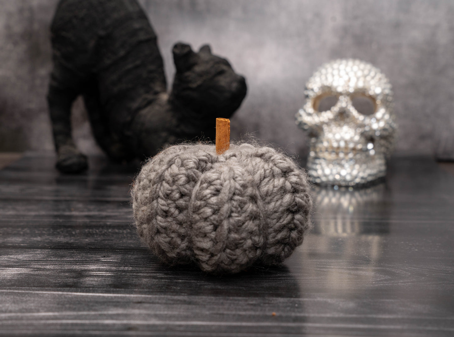 Handmade Crochet Rustic Pumpkins - Cozy Autumn Decor with Cinnamon Stalks