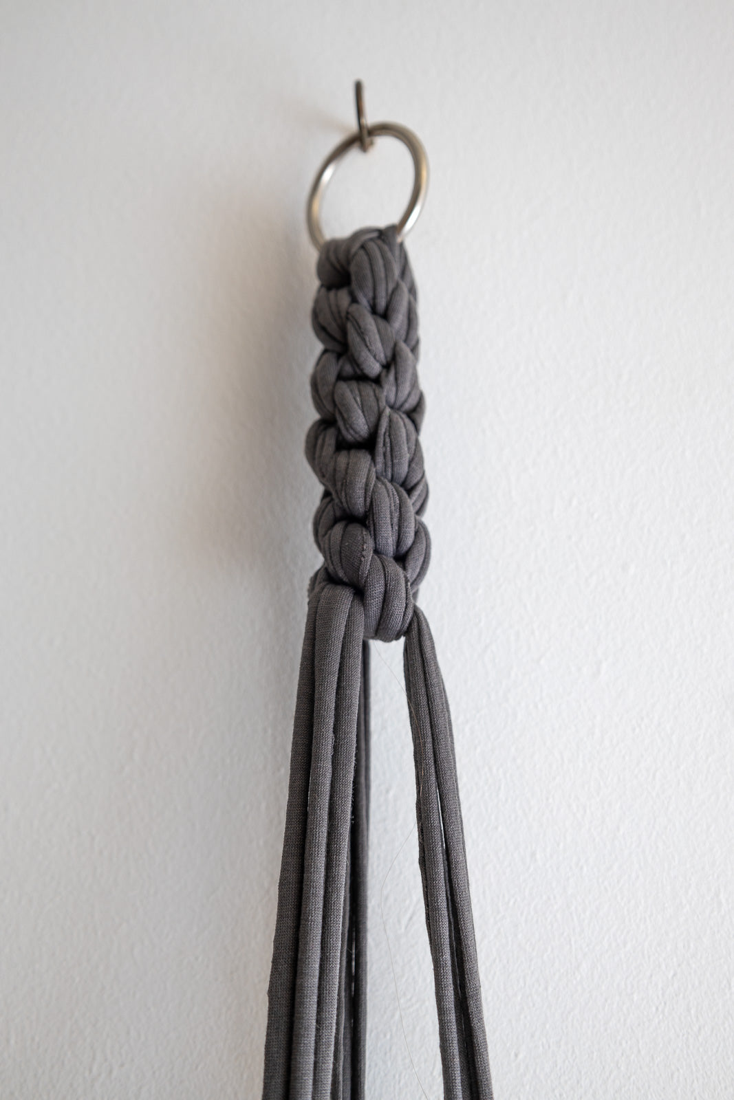 Macrame Hanger Twisted Grey